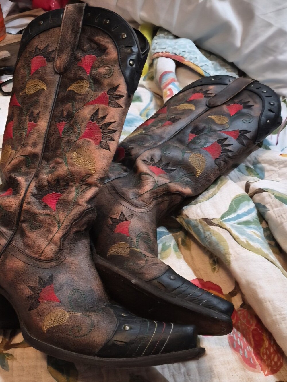 Tony Lama Women's Leather Cowboy Boot’s size 8 B Stud Details Embroidered - Picture 3 of 7